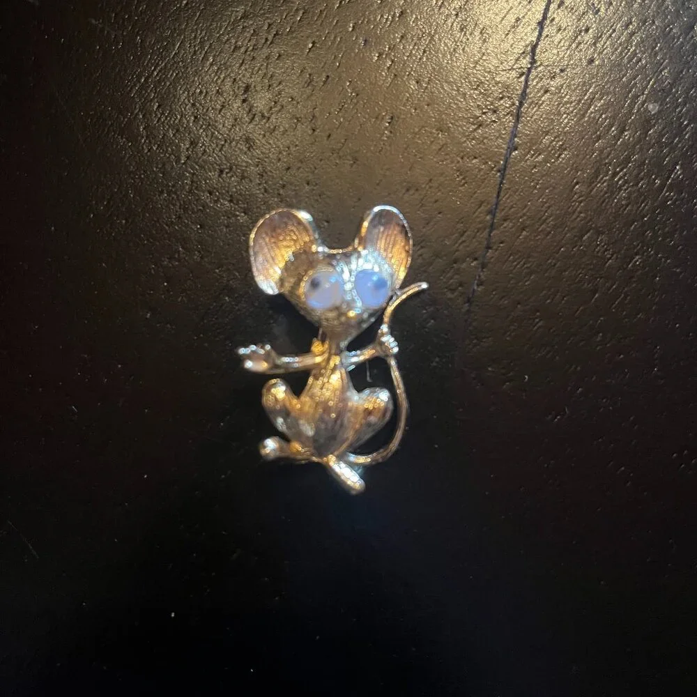 Vintage Gold Tone Mouse Brooch with Googly Eyes